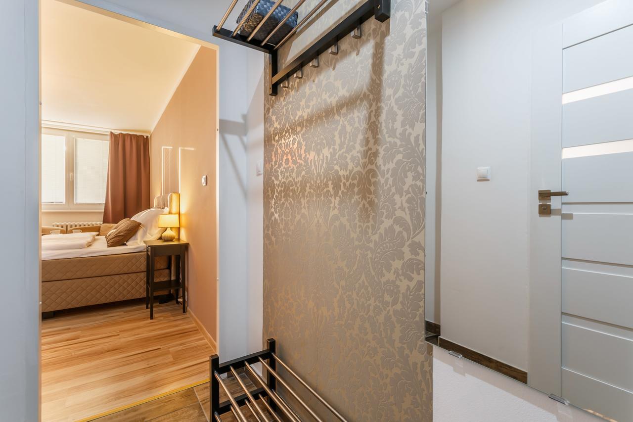 اوسترافا Golden Apartments المظهر الخارجي الصورة