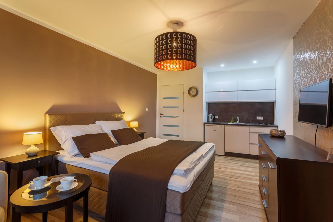 اوسترافا Golden Apartments المظهر الخارجي الصورة